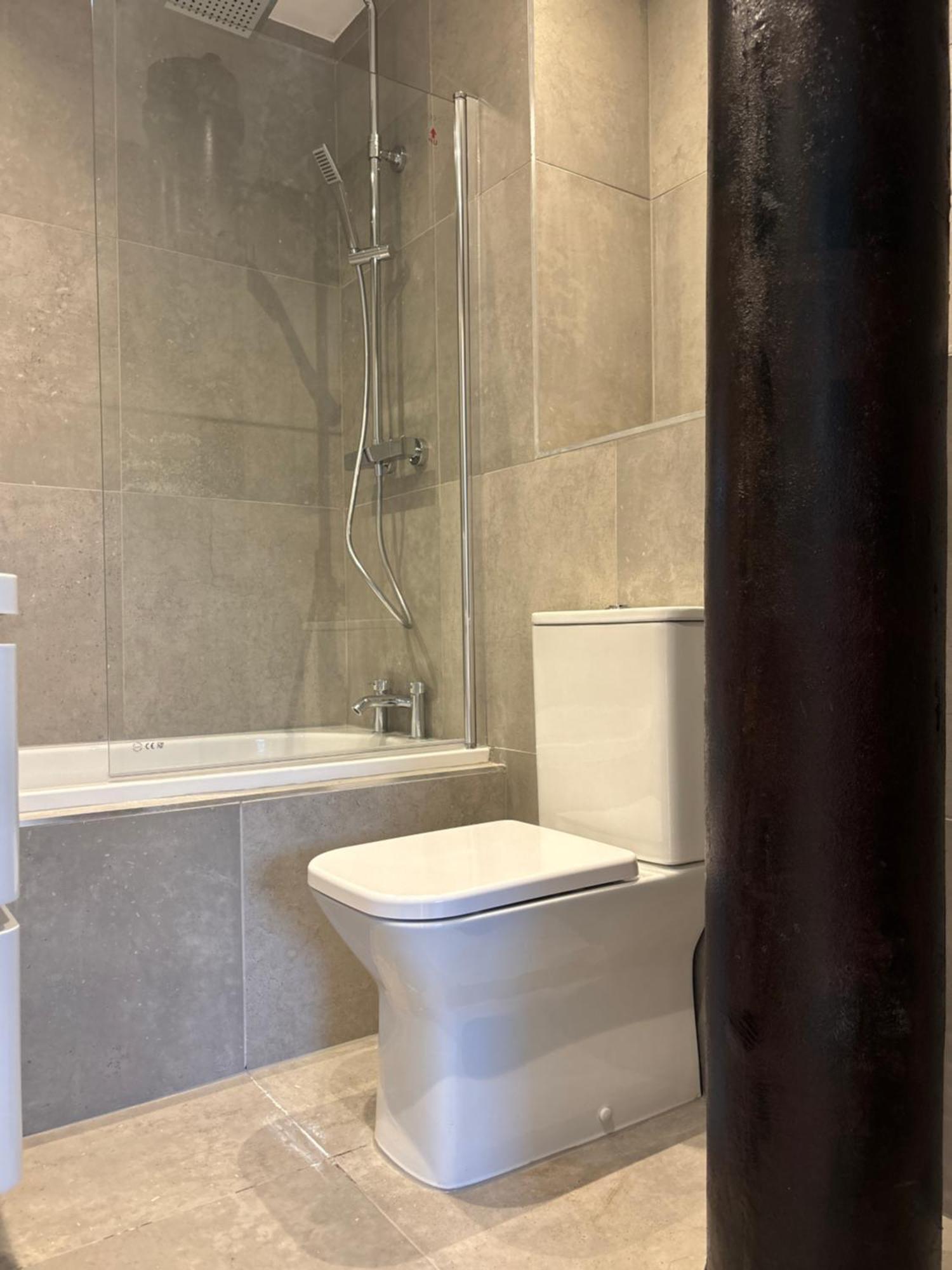 Manchester Apt, Free Parking, Business, Couples & Families Екстер'єр фото